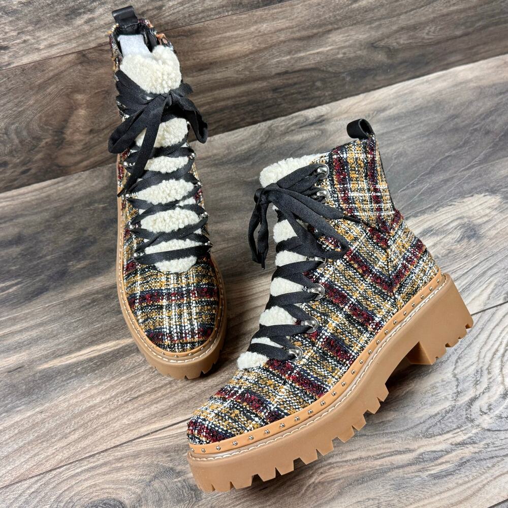 NIB Steve Madden 8M Rainier Lace Up Lug Sole Ankle Boots Rust Multi Studded